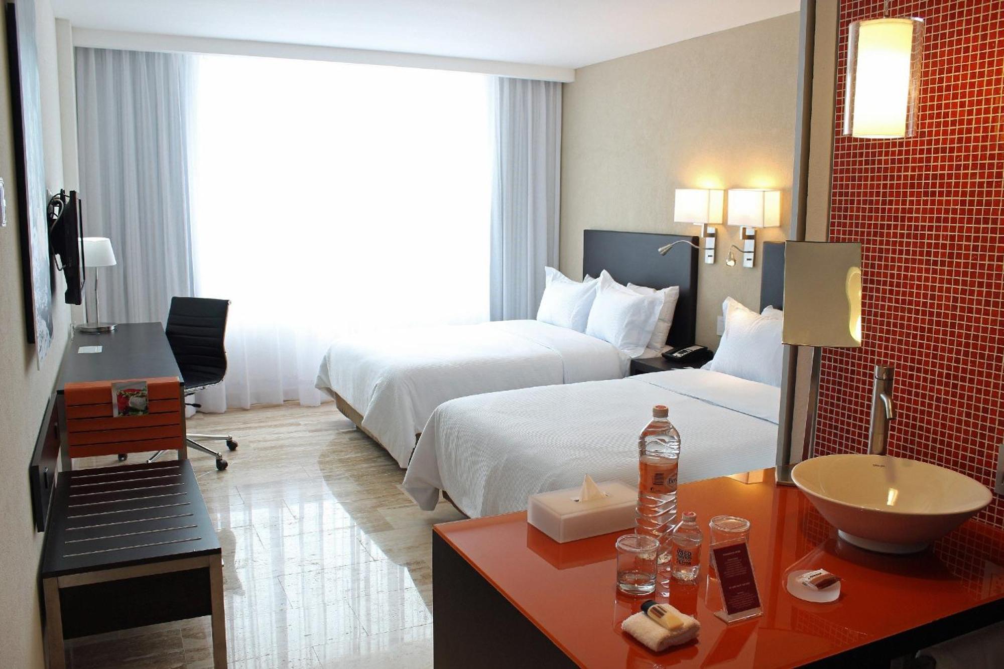 Fiesta Inn Monterrey La Fe San Nicolás de los Garzas Zewnętrze zdjęcie