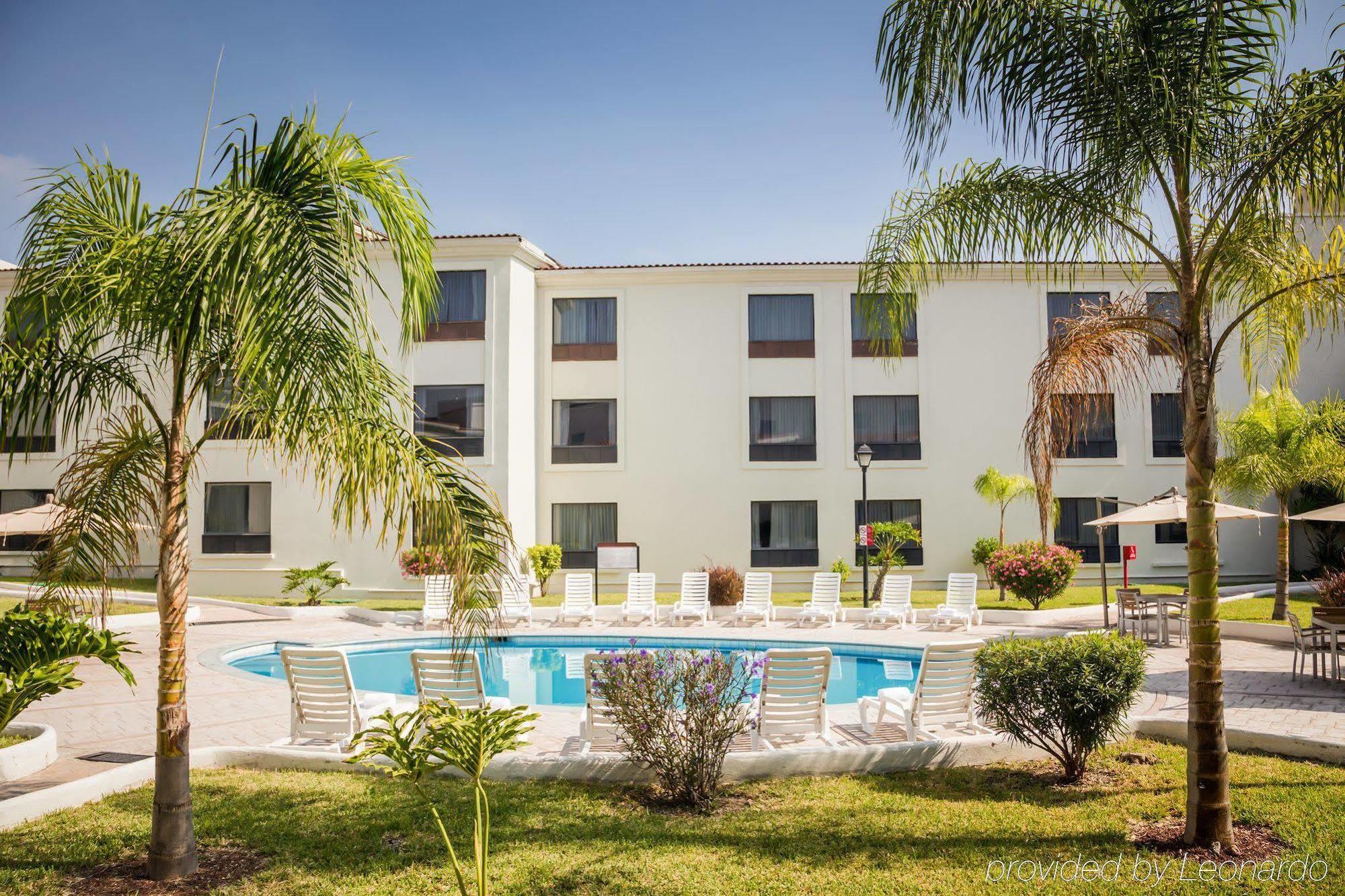 Fiesta Inn Monterrey La Fe San Nicolás de los Garzas Zewnętrze zdjęcie